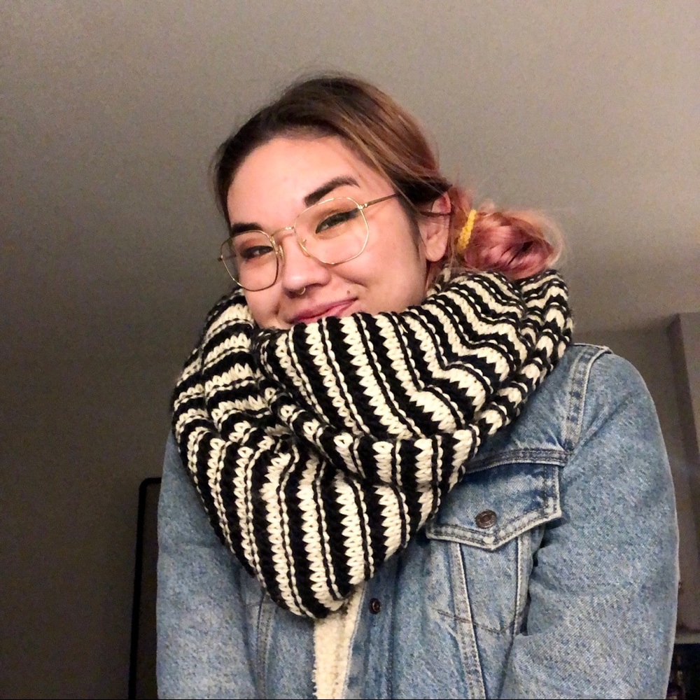 cozy knit circle scarf!